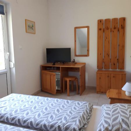Balatonszárszó Borkuti Panzio Es Apartman מראה חיצוני תמונה