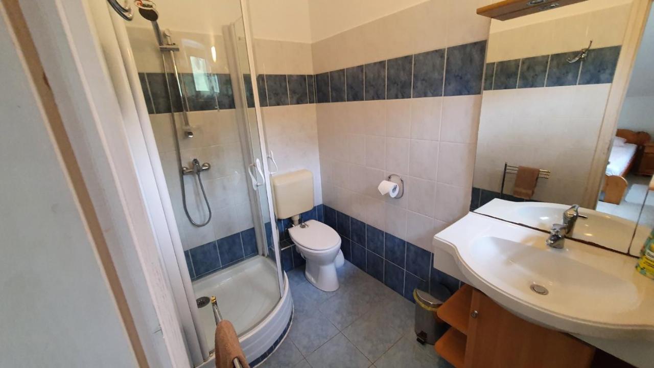 Balatonszárszó Borkuti Panzio Es Apartman מראה חיצוני תמונה